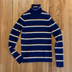 60%cotton wrangler turtleneck.